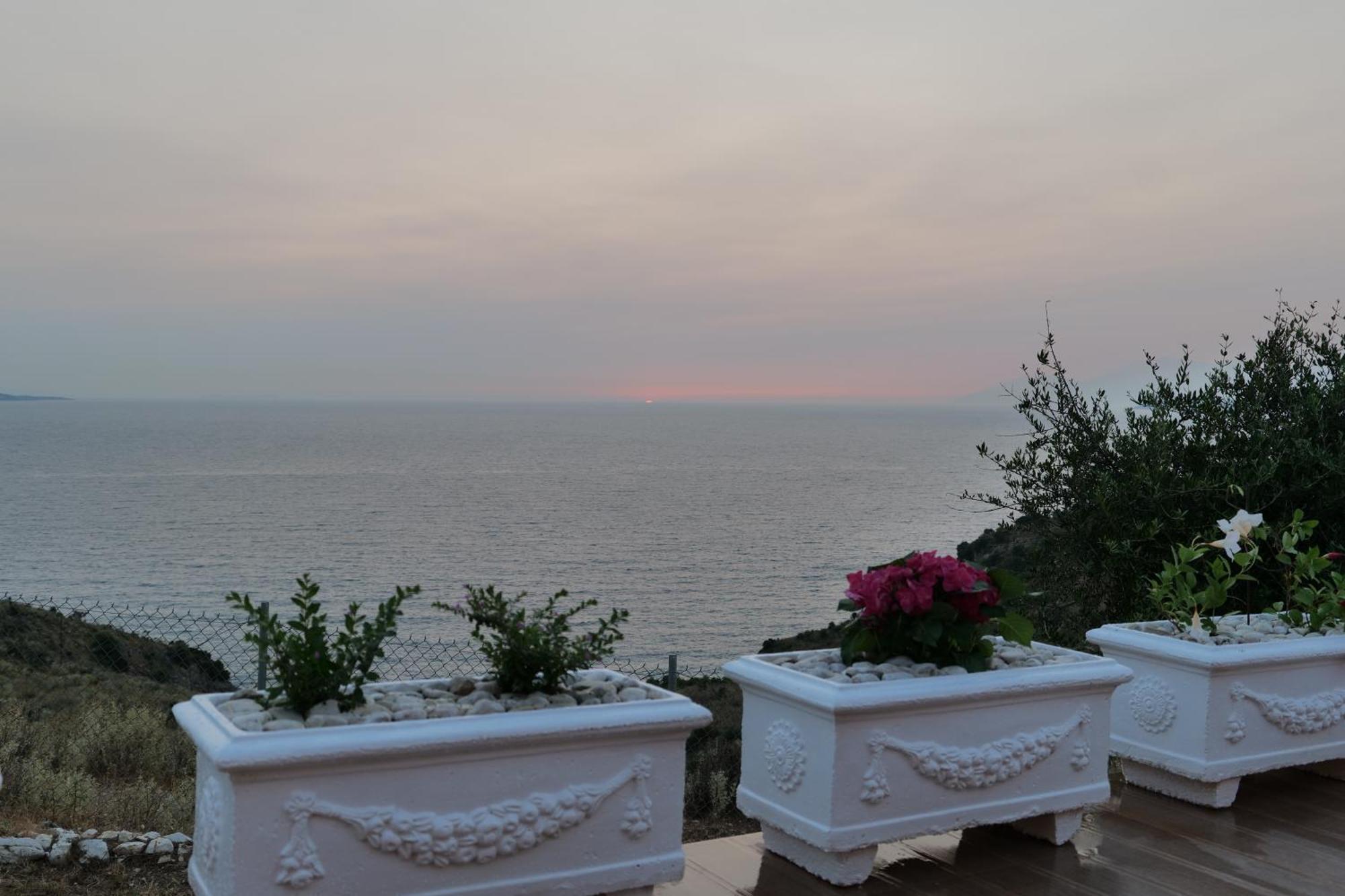 Twins Villa Saranda Dış mekan fotoğraf