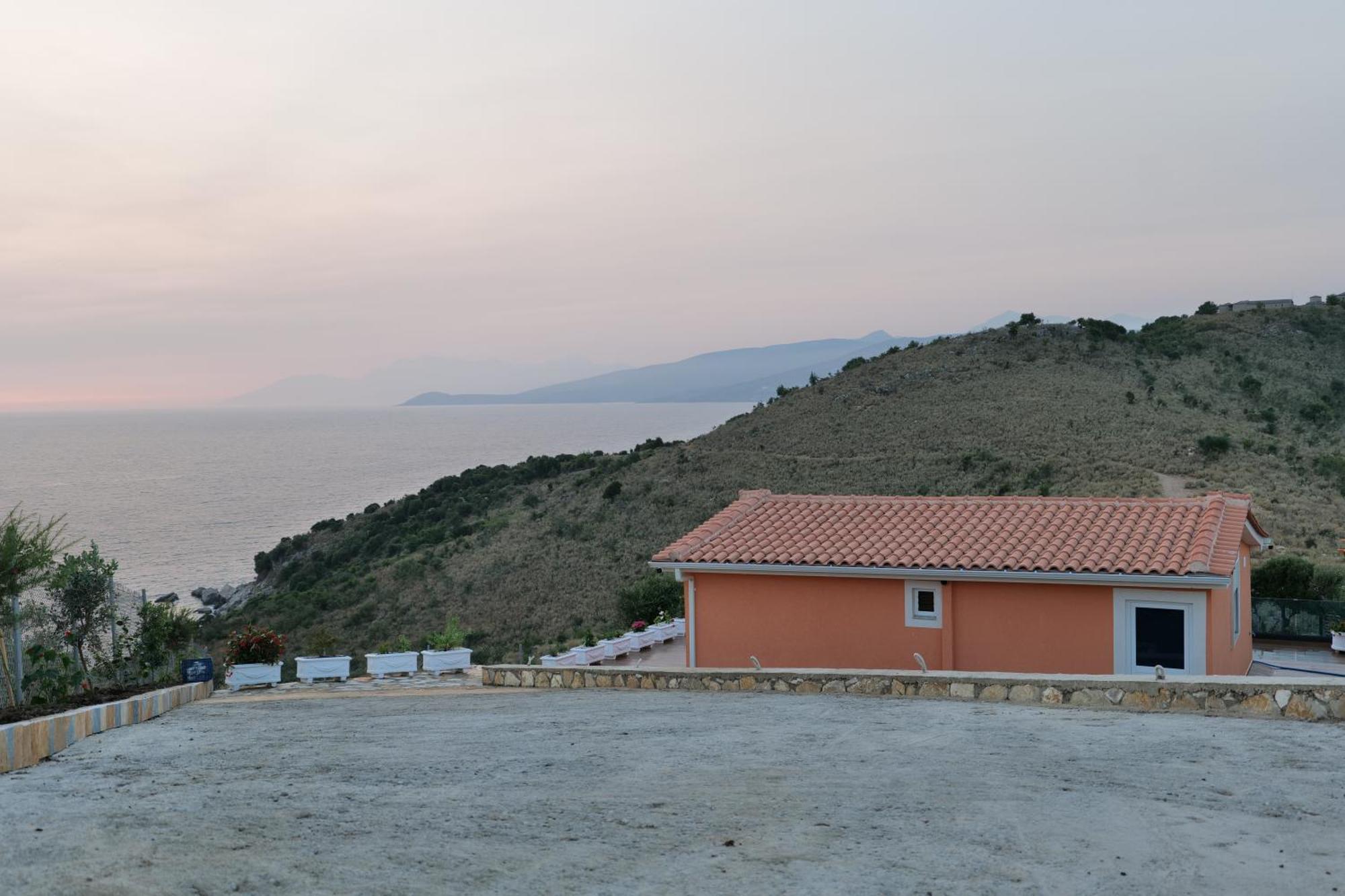 Twins Villa Saranda Dış mekan fotoğraf